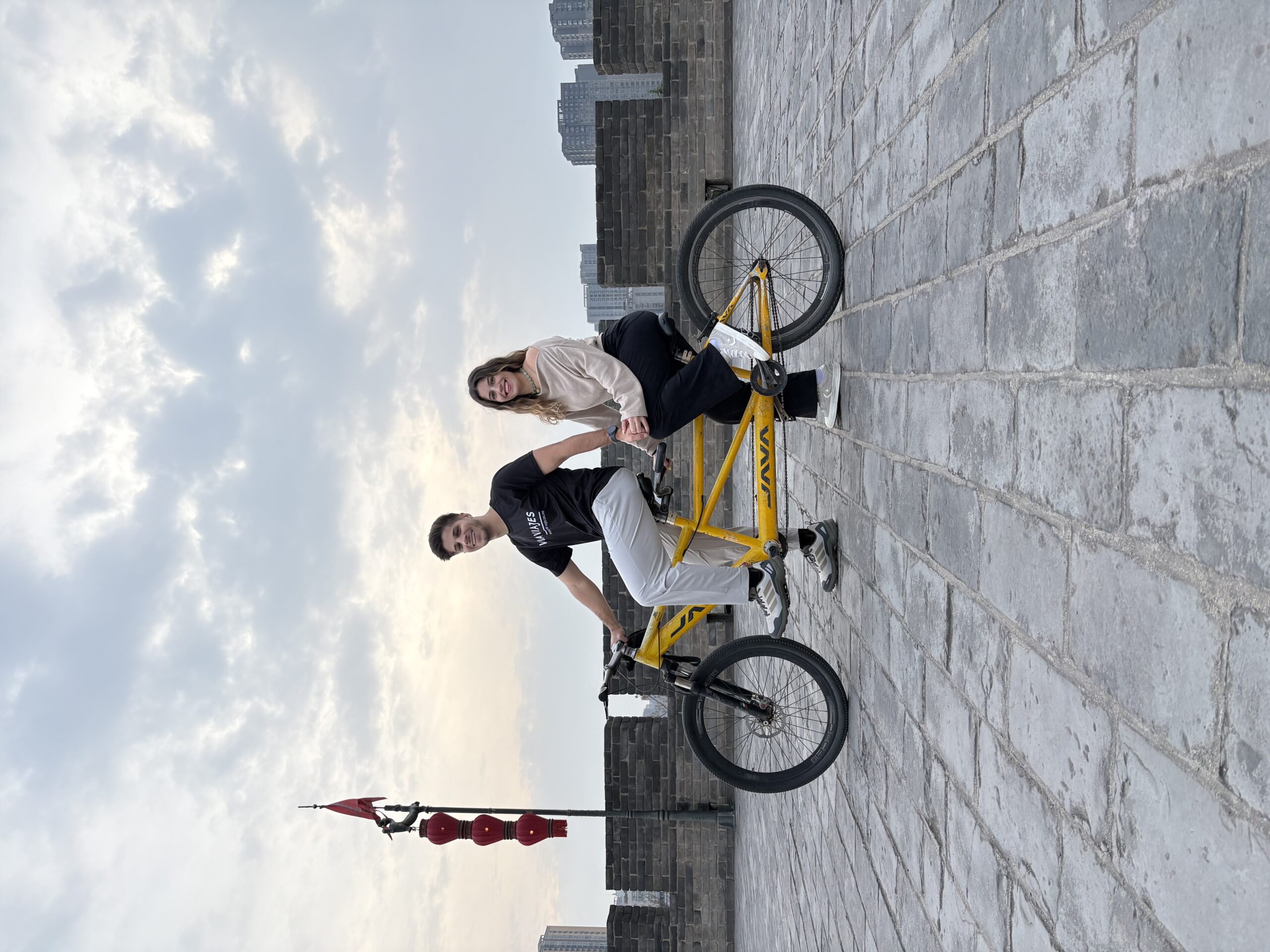 pareja en la Muralla de Xi'an